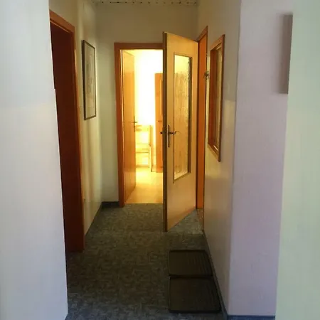 Salchegger アパート フラッハウ